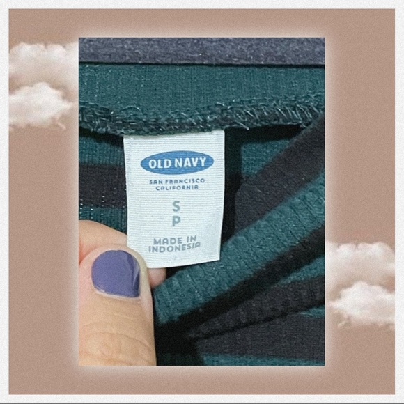 ♥︎ Old Navy Striped Turtle Neck Shirt ♥︎ - Picture 2 of 3